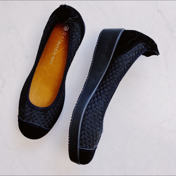 supportive black flats